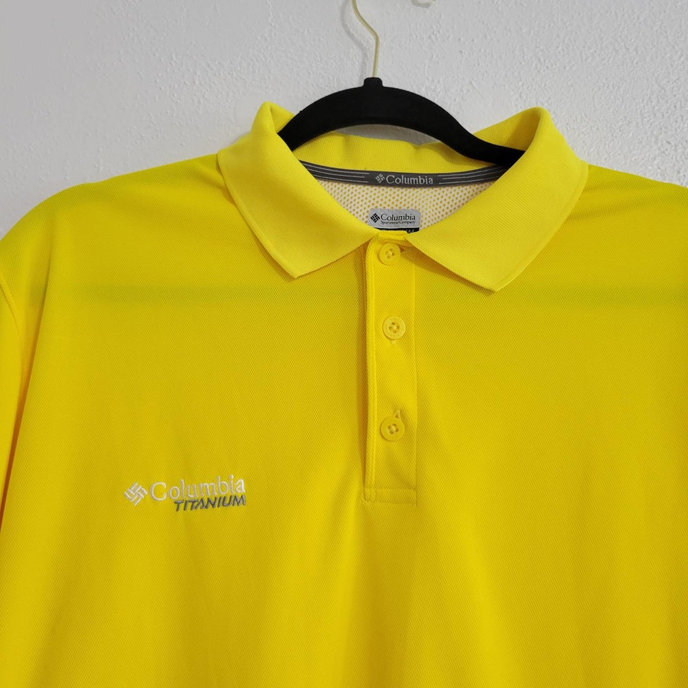 Columbia Men's Titanium Collared Polo with Venting Panels - Picture 3 of 8